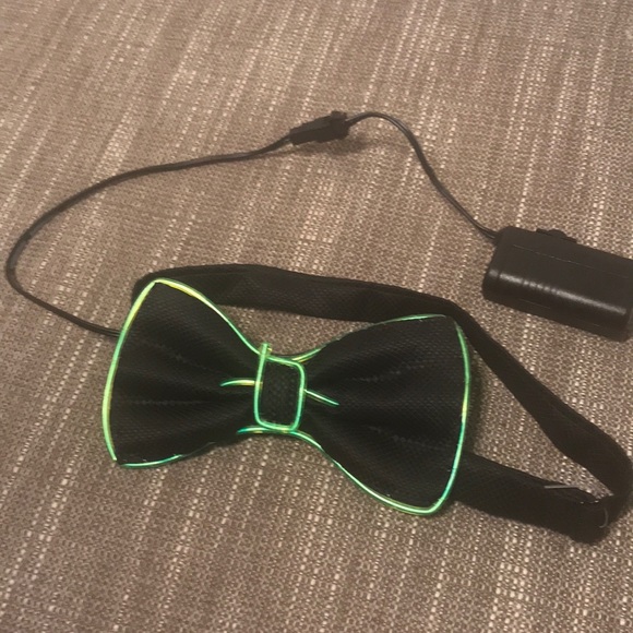 LED bow tie - Picture 3 of 8